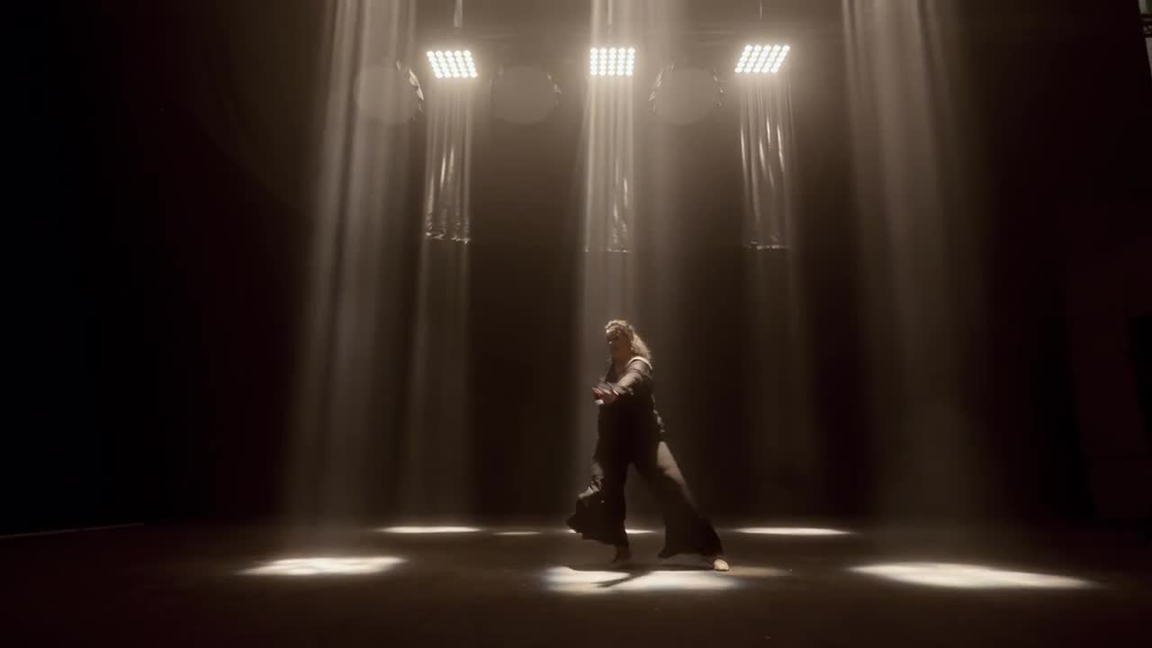 dance in a dim.... JAY YOUNG | THE GOSHEN NEWS Darian Dim works on hi\u2026 - The Week in